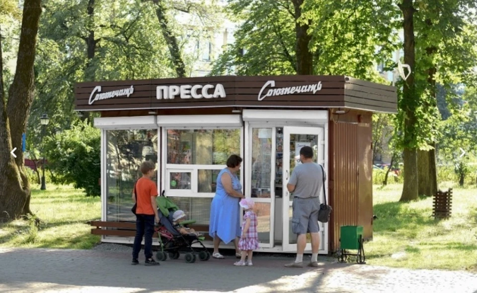 Вместо современных, модернизированных киосков городские власти требуют установить новые. Фото: Максим РЯБЦЕВ.