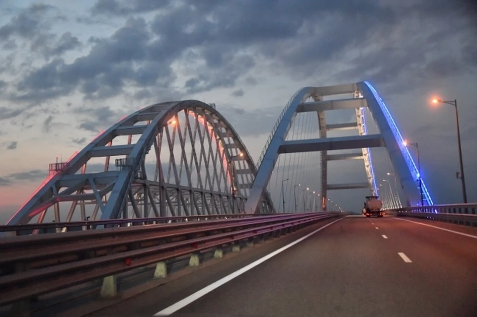 Движение по Крымскому мосту осуществляется штатно