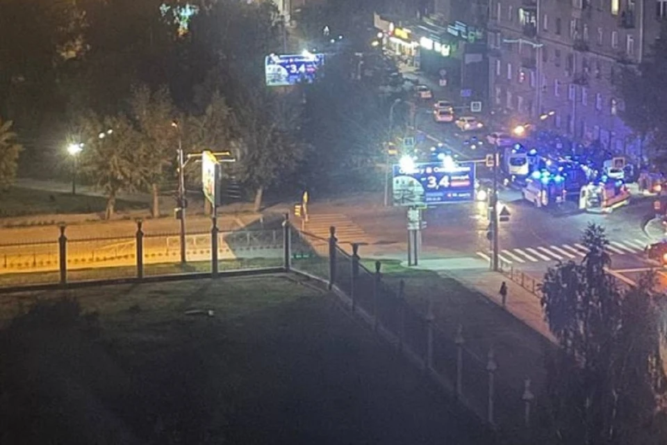 Очевидцы сообщили о массовом смертельном ДТП с участием такси в центре Новосибирска. Фото: "АСТ-54".