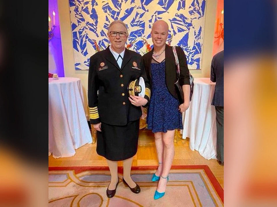 В интернете появилось фото первой женщины-трансгендера, ставшей адмиралом США, фото: соцсети