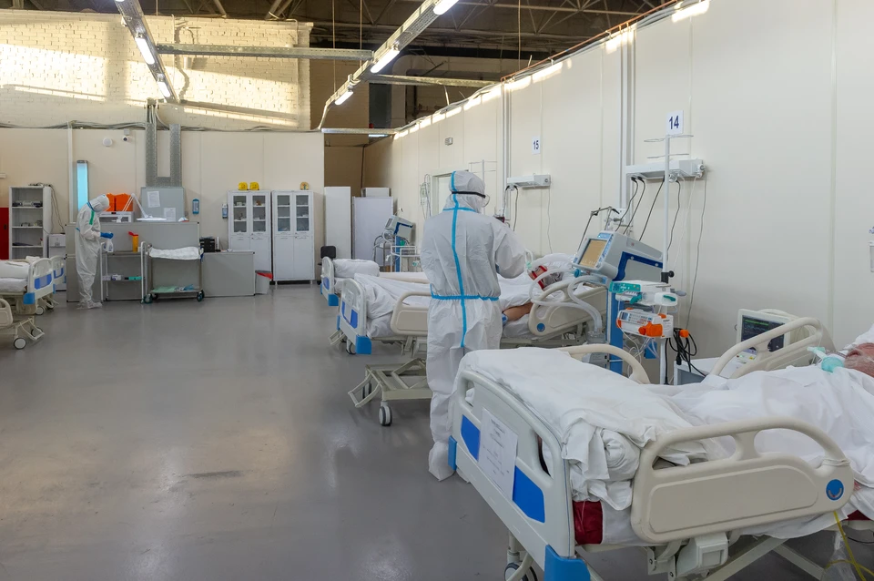 Днем ранее госпитализированных было на восемь пациентов меньше.