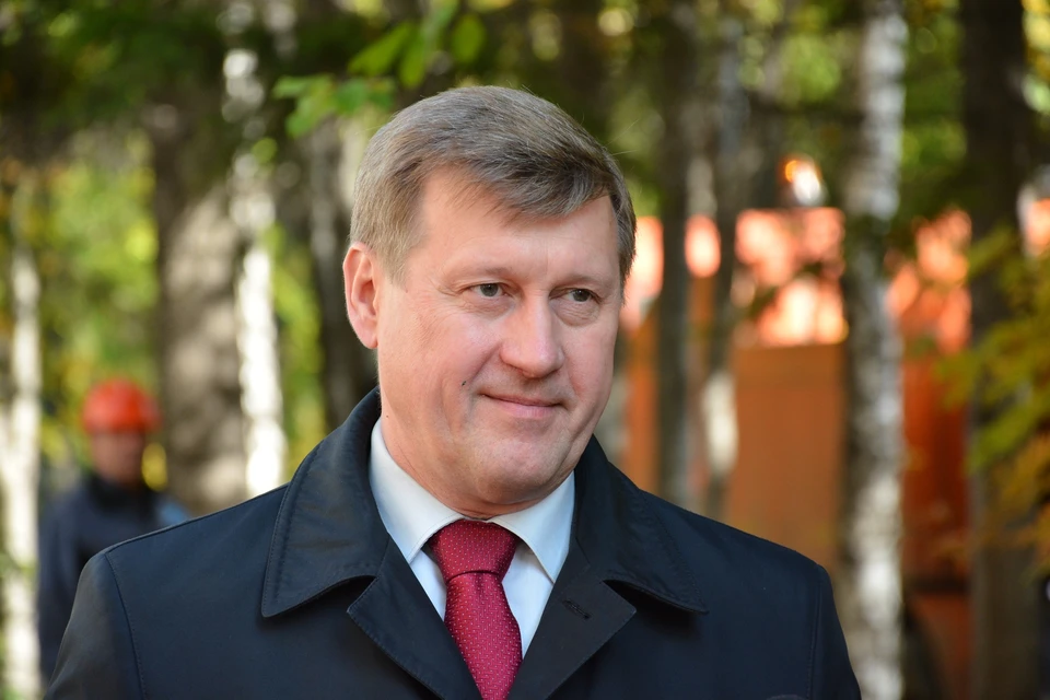 Анатолий Локоть отправил свою однодневную зарплату на Донбасс.
