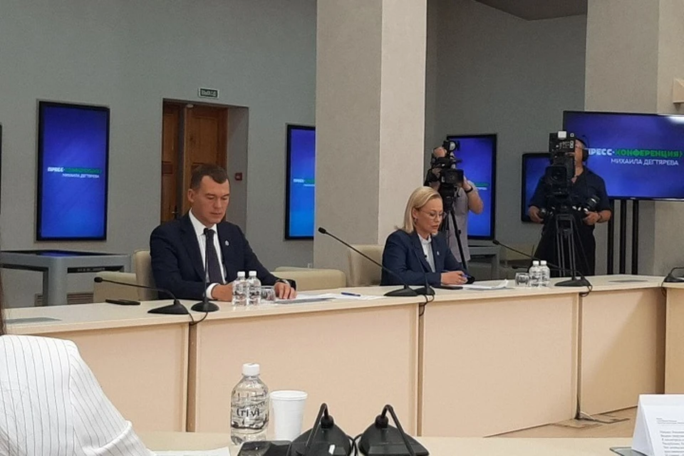 В Хабаровске началась пресс-конференция Михаила Дегтярева