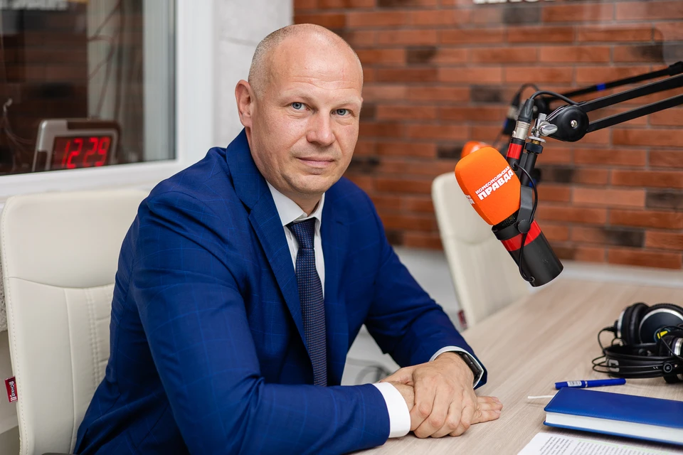 Министр спорта Александр Гриб стал гостем студии радио "Комсомольская правда - Челябинск".