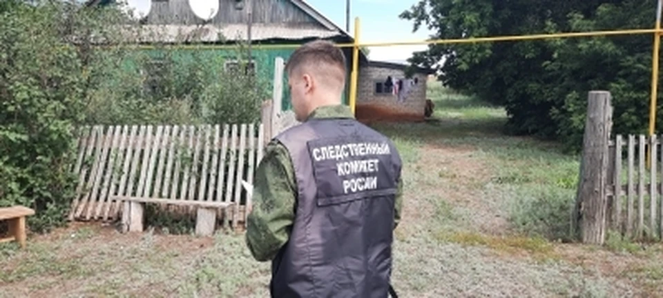 На месте происшествия работают следователи