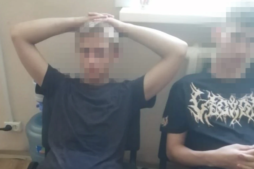 Двое школьников из Хабаровска проехали из одного города в другой между вагонами поезда
