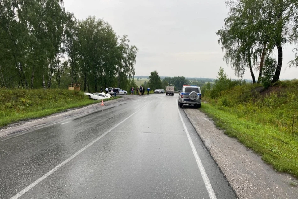 Под Новосибирском в вылетевшей в кювет «Тойоте» погиб 34-летний пассажир. Фото: МВД по НСО.