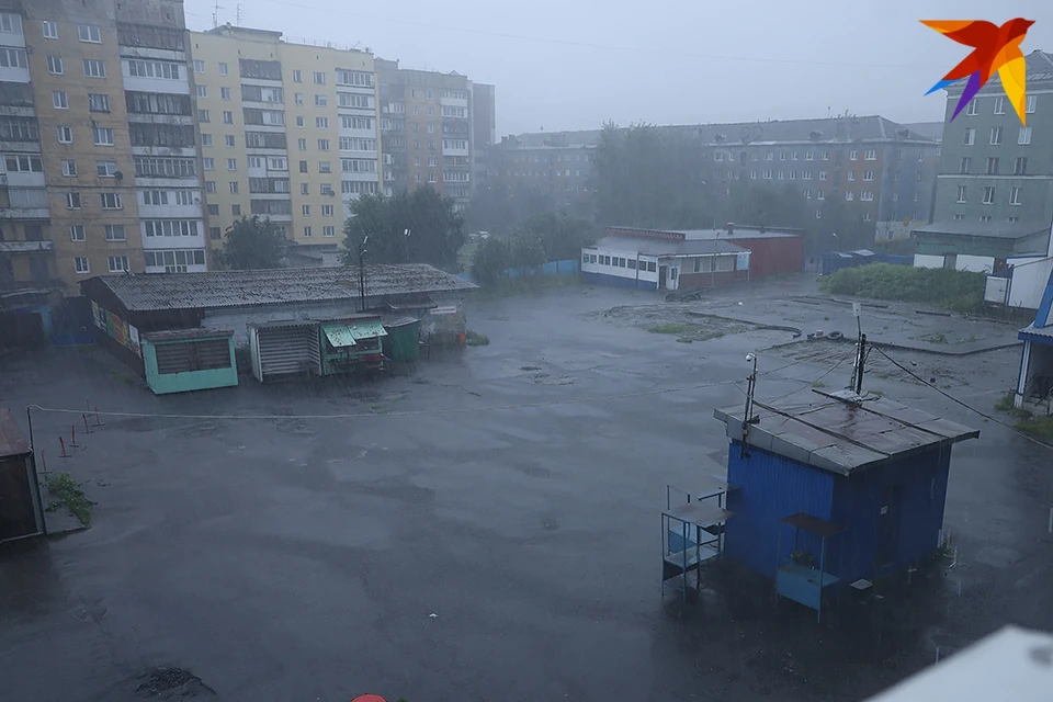 Осадки в мурманске. Дождь пасмурно. С дождем на ближайшие дни. Сегодня будет дождь. Кольский 100 Мурманск.