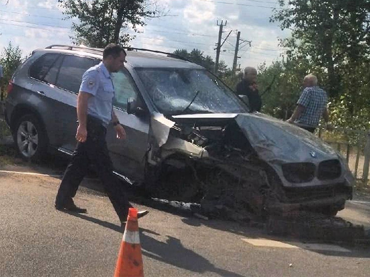 Момент аварии с иномаркой, протаранившей машину ГИБДД под Балахной, попал  на видео - KP.RU