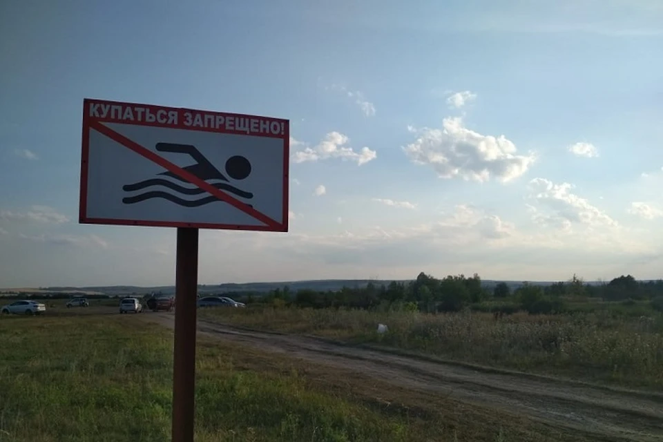 На всех них вода не соответствует гигиеническим требованиям по микробиологическим показателям.