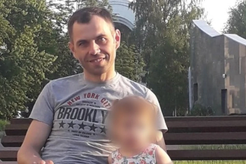 Всех, кто знает о местонахождении этого человека, просят обратиться в полицию.