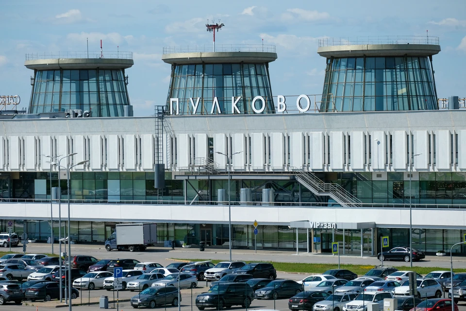 Аэропорт Пулково временно отменил плату за нахождение в транзитной зоне №1 с 1 по 15 минуту в связи с высоким сезоном
