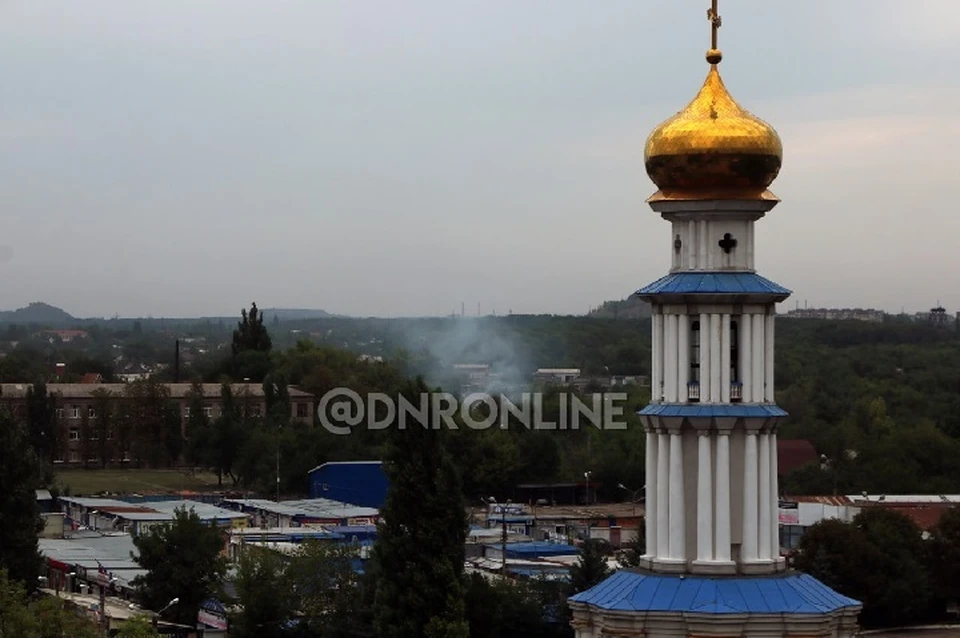 Над столицей Республики вновь поднимаются клубы дыма. Фото: t.me/dnronline