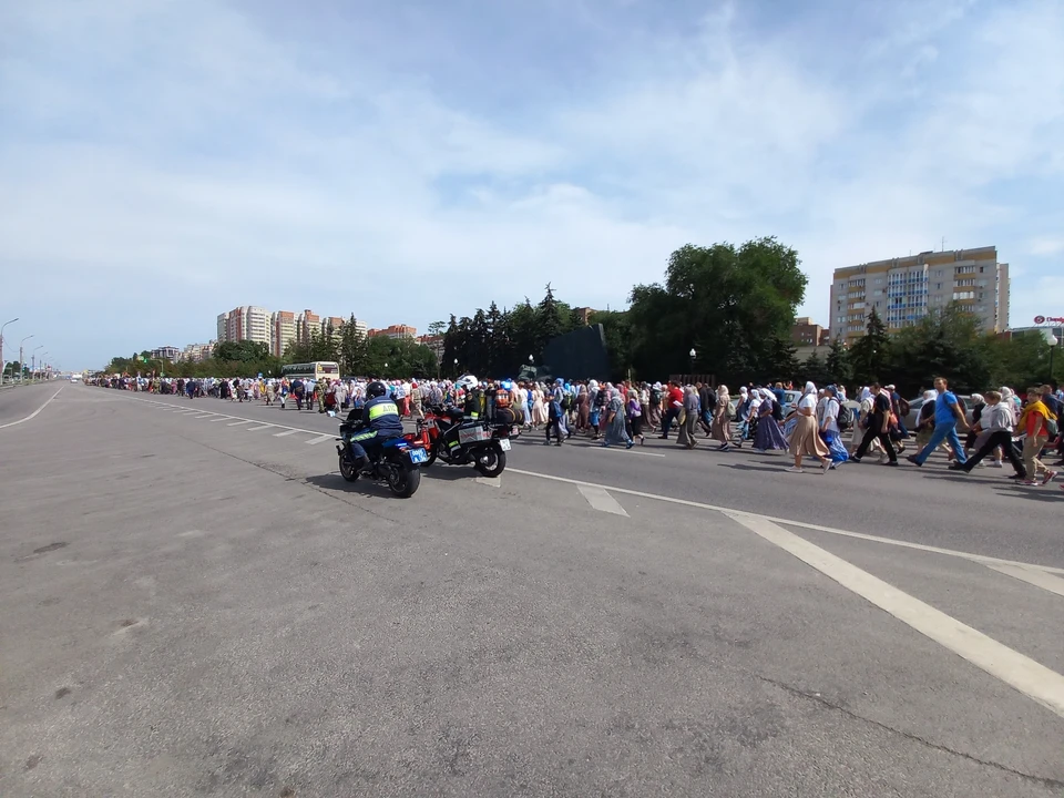 Автовокзал воронеж задонск. Крестный ход Воронеж Задонск. Крестный ход Воронеж Задонск 2022 видео. Крестный ход Воронеж 2022. Крестный ход Воронеж Задонск 2022.