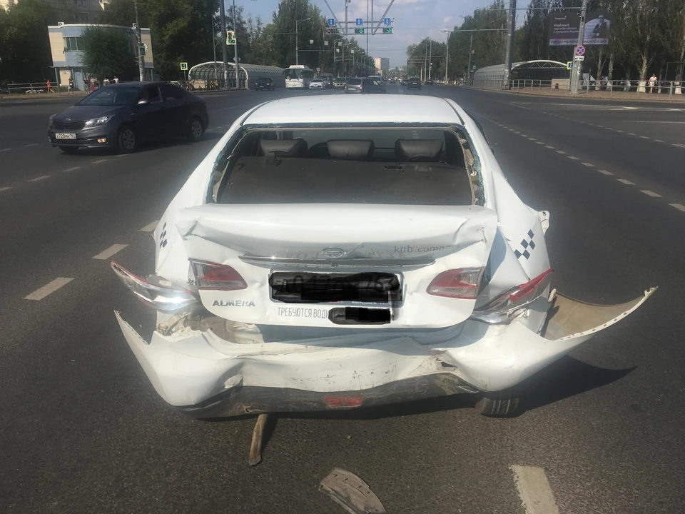 Багажник буквально вмяло в салон. Фото: ГУ МВД по Самарской области