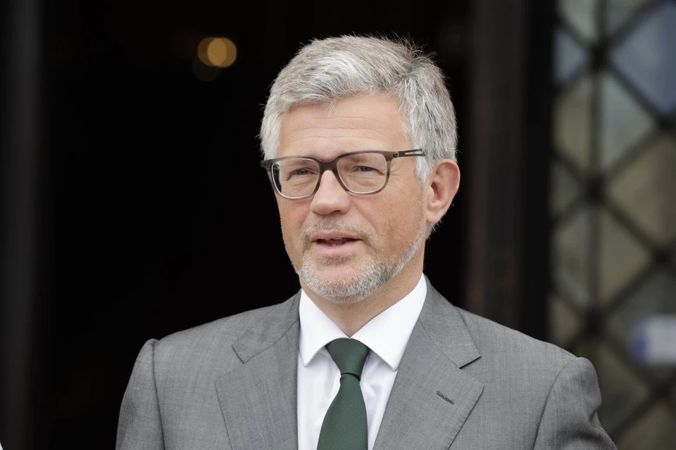 Мельник разбушевался и перешел к \"ковровым бомбардировкам\" - KP.RU