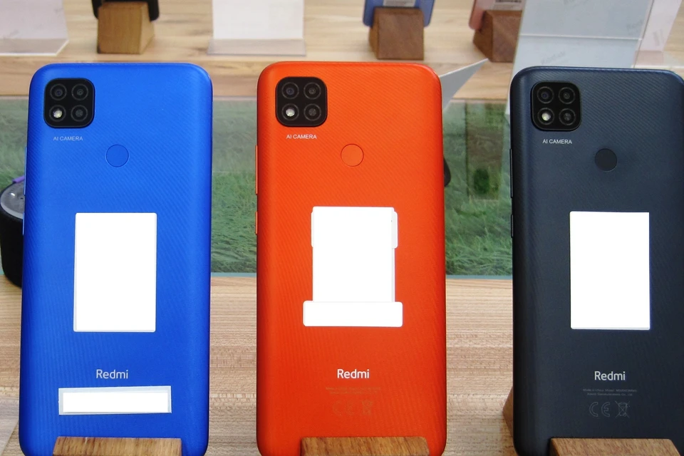 В Красноярске обнаружили 172 нелегально ввезенных смартфонов Xiaomi. Фото: Красноярская таможня