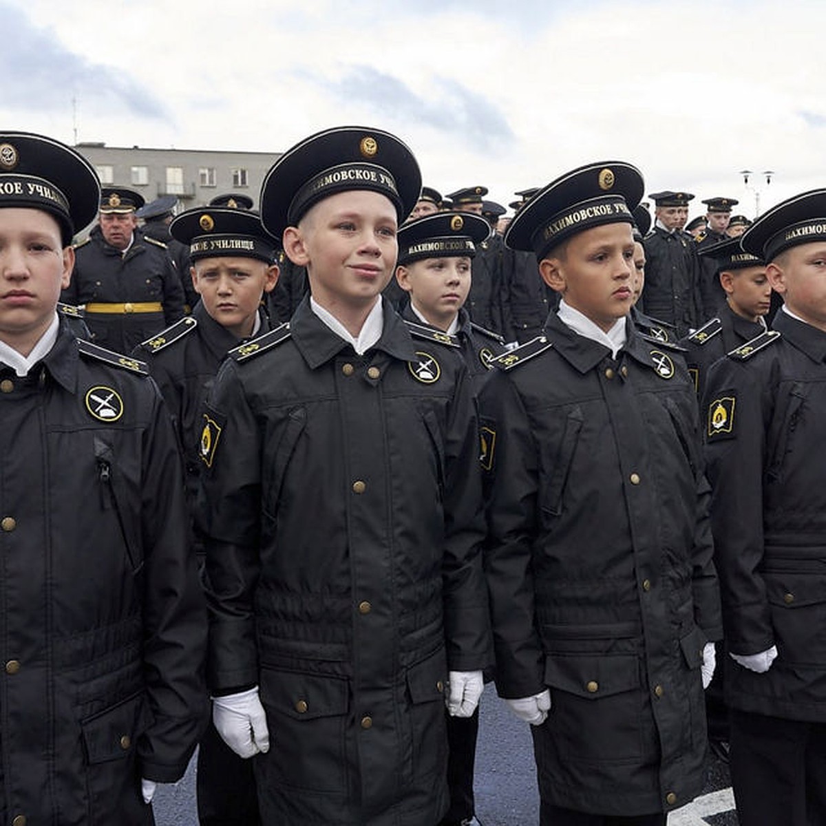 В Нахимовское военно-морское училище в Мурманске поступили 90  первокурсников - KP.RU