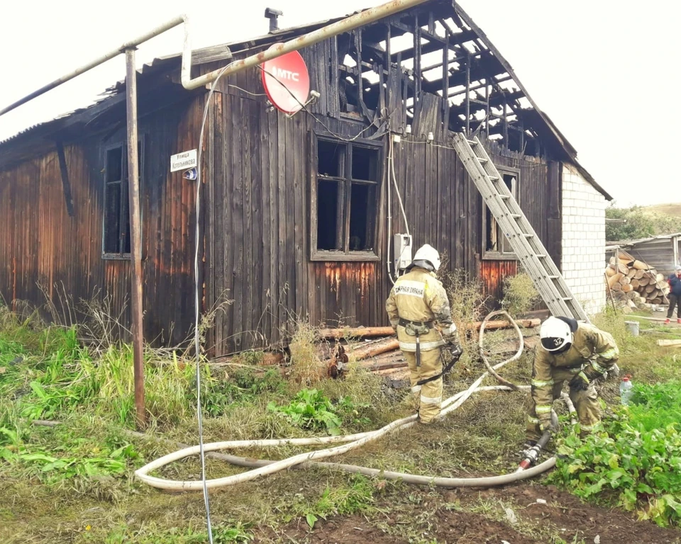 Причиной пожара стало нарушение правил монтажа электрооборудования. Фото: vk.com/gpsur