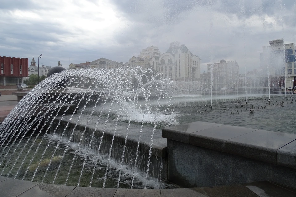 В Липецке на площади Петра Великого осушат фонтан