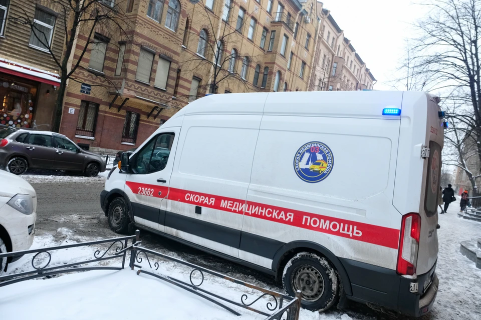Машина сбила 12-летнюю девочку в Петербурге
