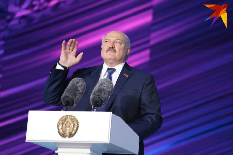 Александр Лукашенко одобрил перевалку удобрений через Мурманск.