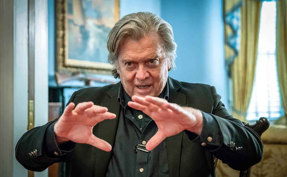 Соратник Дональда Трампа Стив Бэннон добровольно сдался американским правоохранителям