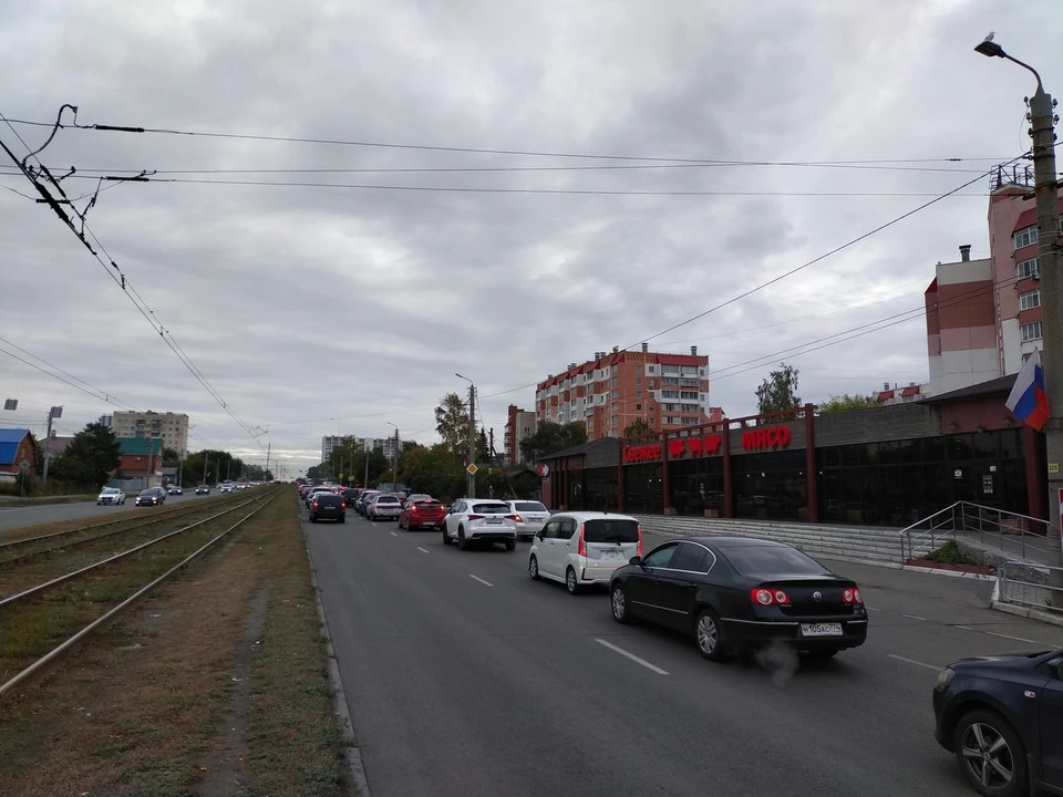 Движение на проспекте Победы остановилось