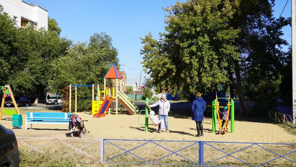 Спортплощадку заасфальтировали, установили новое игровое и спортивное оборудование на 1 миллион рублей