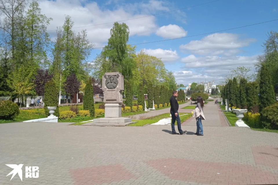 Официально в Твери 11 мест массового пребывания и горсад - одно из них.
