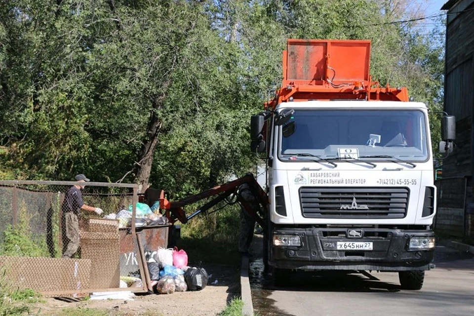 Хабаровск получил 30 миллионов рублей на покупку мусорных контейнеров