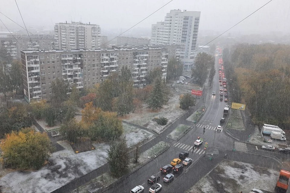 После резкого похолодания в столице Урала прошел снег Фото: читатель КП