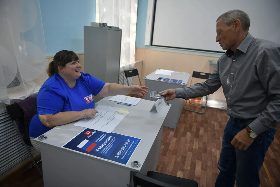 Residents of the LDNR, Kherson and Zaporozhye regions make their choice with their hearts, putting their peace and a bright future at the forefront.