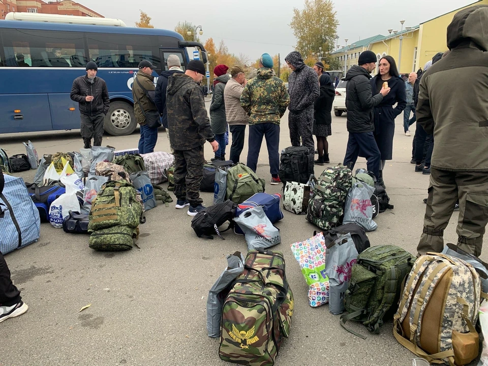 Владимир Мазур потребовал от военкомов оперативно исправлять ошибки частичной мобилизации