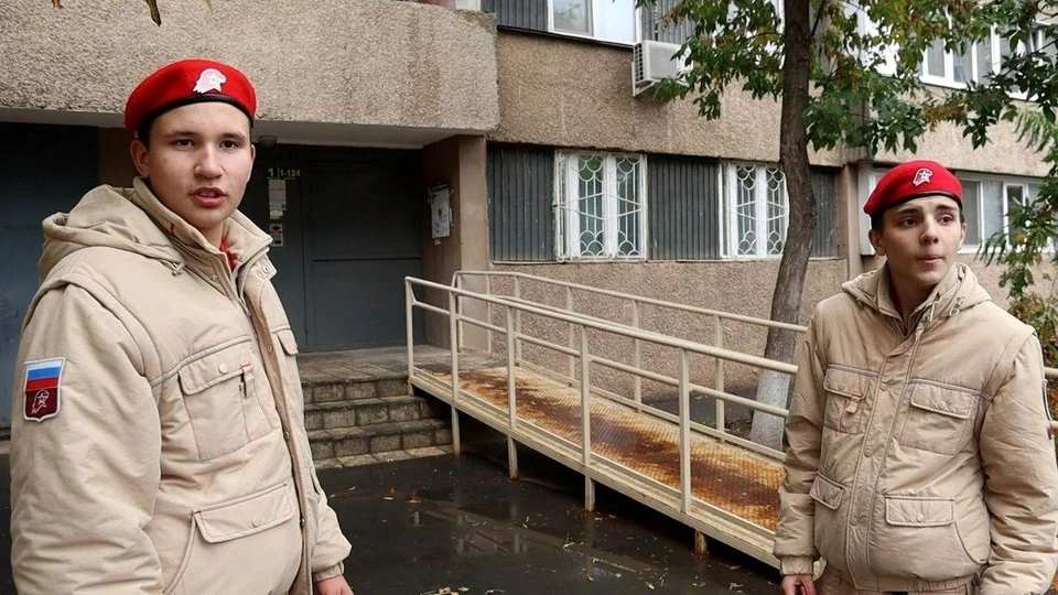 Парни спасли людей из этого дома