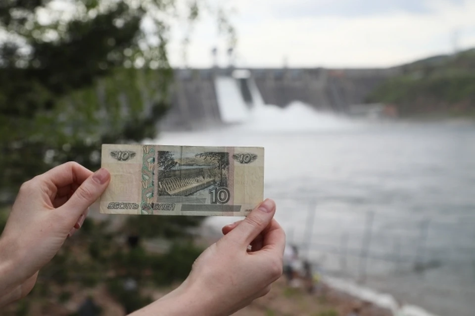 Финансовый аналитик Антонов допустил падение рубля к концу 2022 года