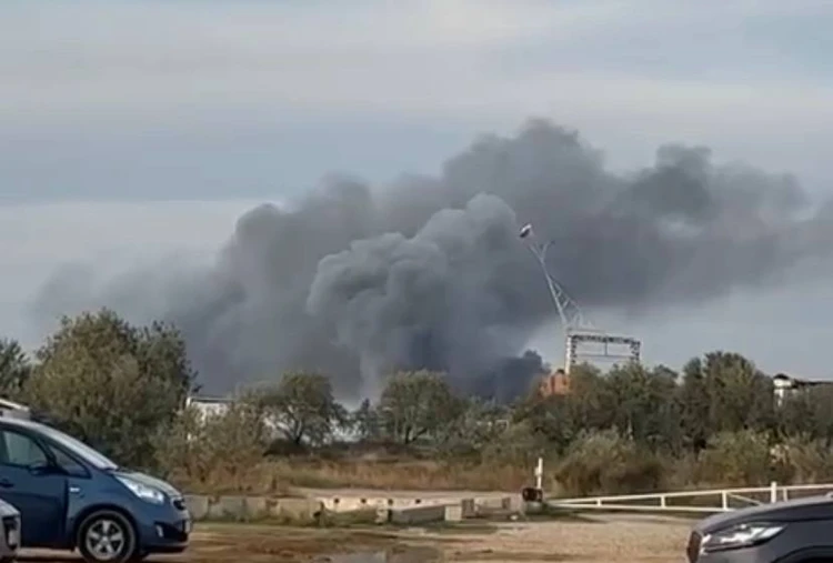 В Севастополе на аэродроме Бельбек укатился самолет и загорелся из-за частичного подрыва боекомплекта