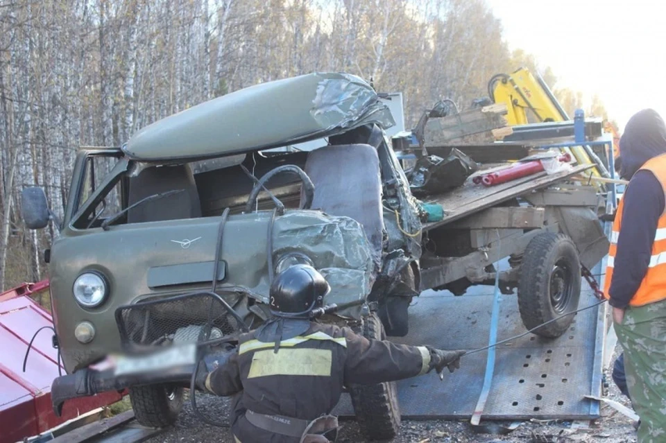 Водитель скончался на месте. Фото: Пресс-служба ГУ МВД России по Кемеровской области.