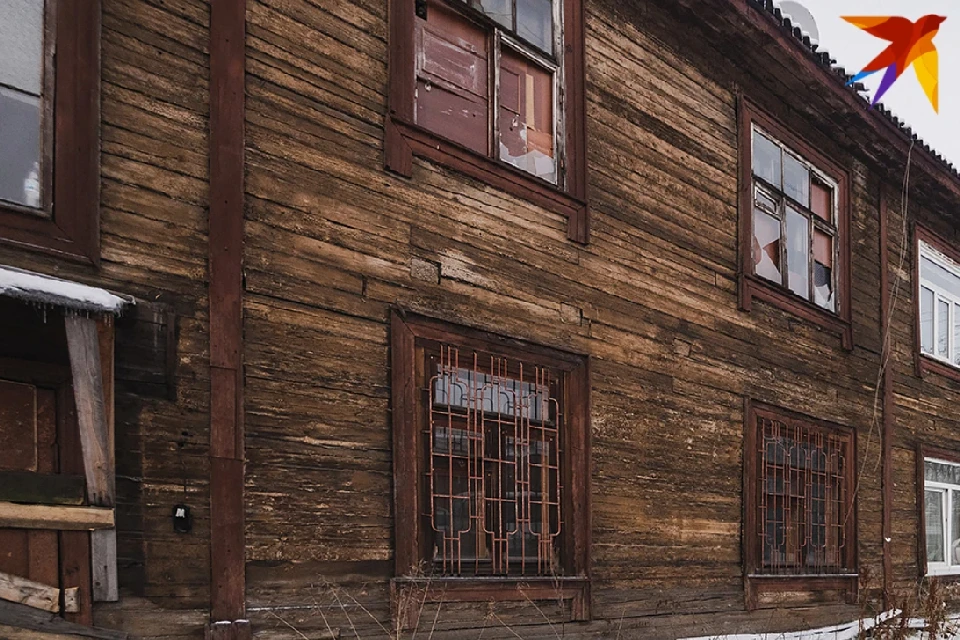 По решению суда семьям обязаны предоставить иные благоустроенные квартиры по договорам соцнайма.