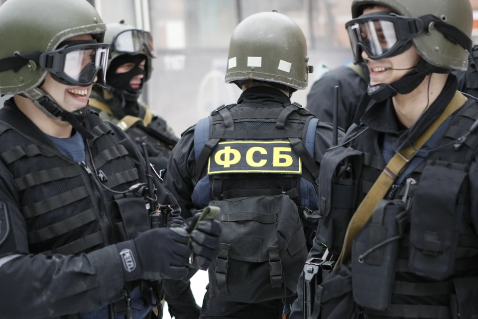 В Томске сотрудники ФСБ с поличным задержали четырех наркокурьеров.