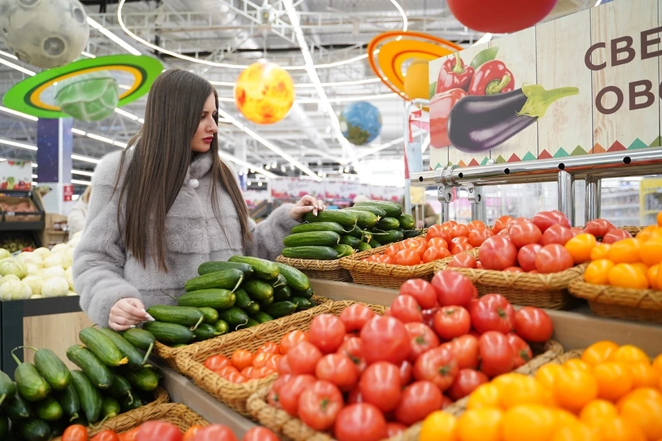 Огурцы подорожали на 10%, лук подешевел на 23%.