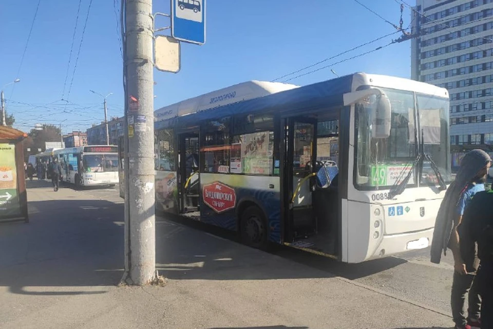 В Ростове водитель автобуса №49 при повороте "уронил" пассажирку. Фото: ГИБДД по РО.