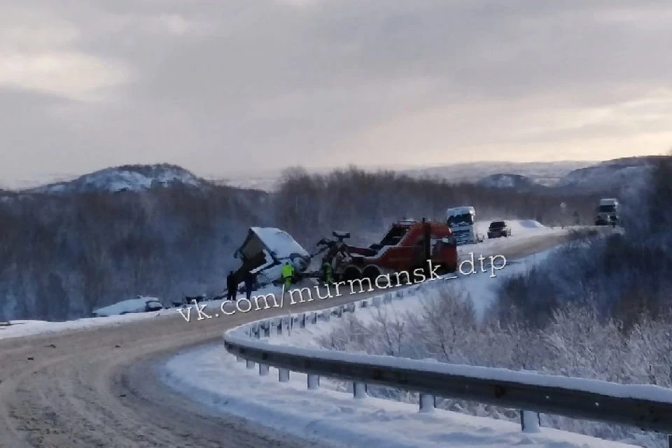 Обстоятельства случившейся аварии устанавливаются. Фото: vk.com/murmansk_dtp