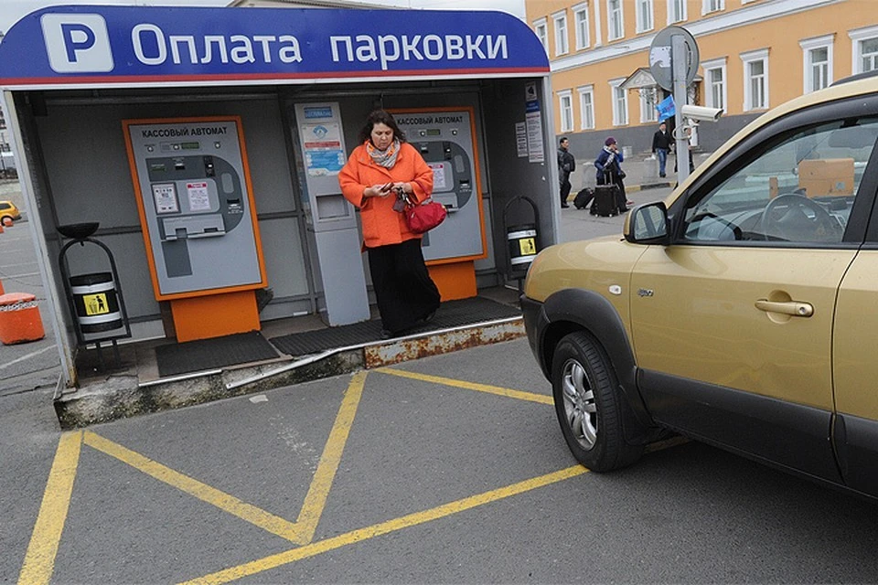 В праздничные дни платить за парковку не придется