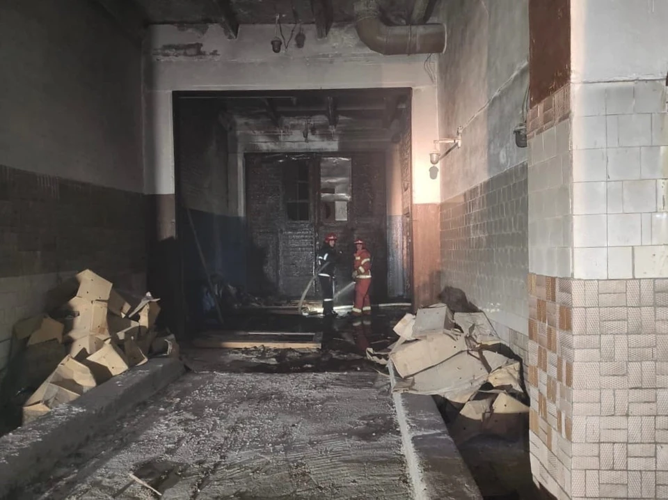 Пожар случился вечером 21 октября. Фото: vk.com/murman01