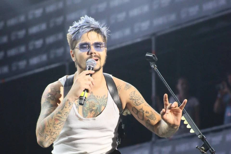 Группа the hatters музыченко. Шоу юры музыченко. Шоу юры музыченко. Группа the hatters музыченко. Музыченко хэттерс.