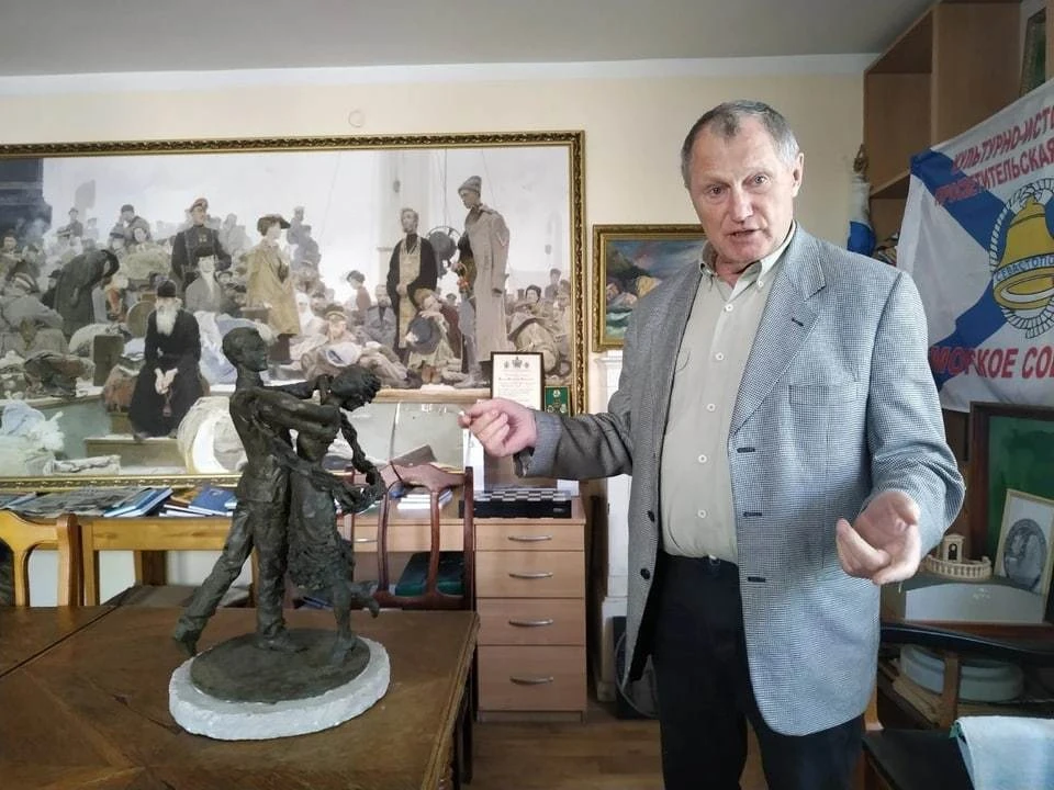 Владимир Стефановский уже более 20 лет выступает с инициативой установки Севастопольского вальса. Фото; Ирина Жибоедова
