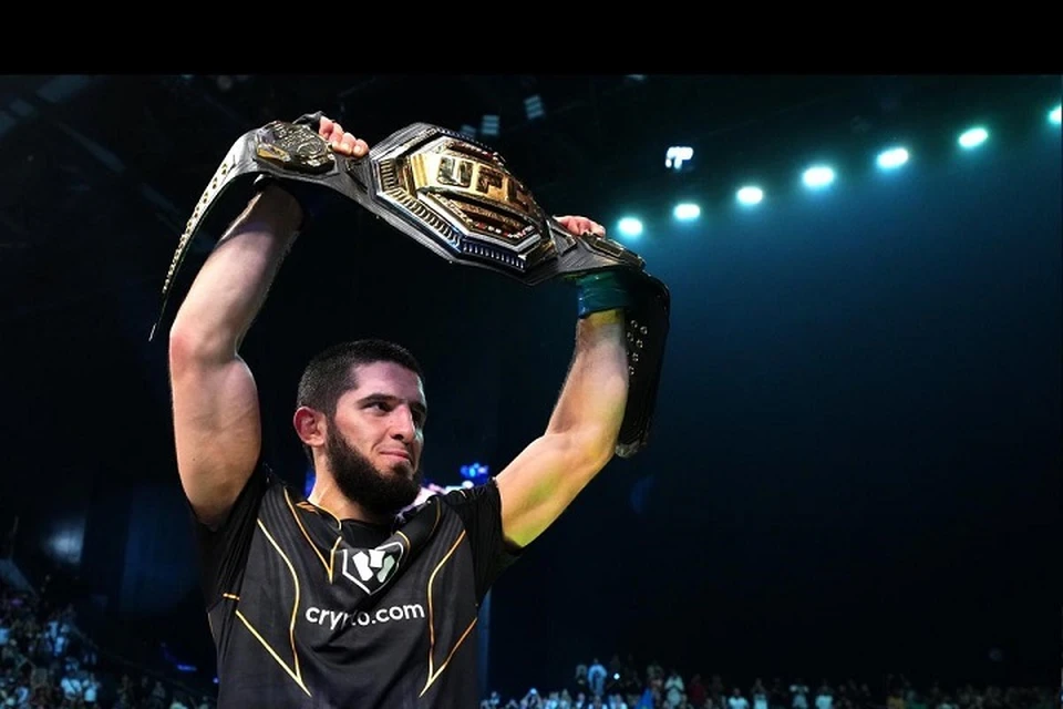 Ислам Махачев завоевал титул чемпиона. Фото: UFC