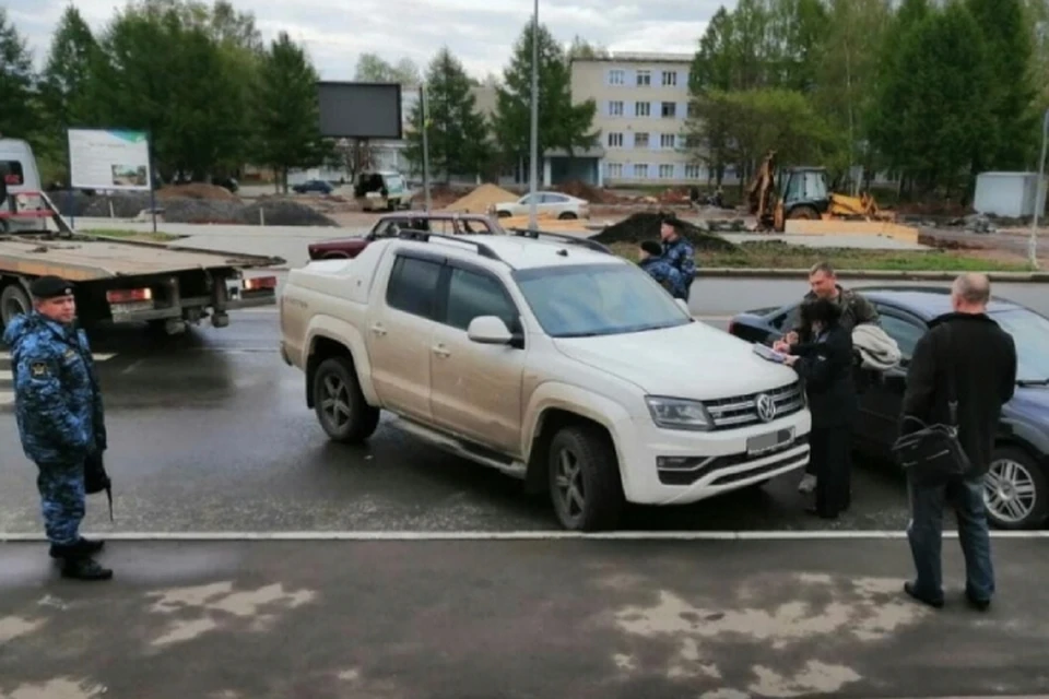 На торги выставили 22 автомобиля и еще 3 транспортных средства. Фото: УФССП Кировской области