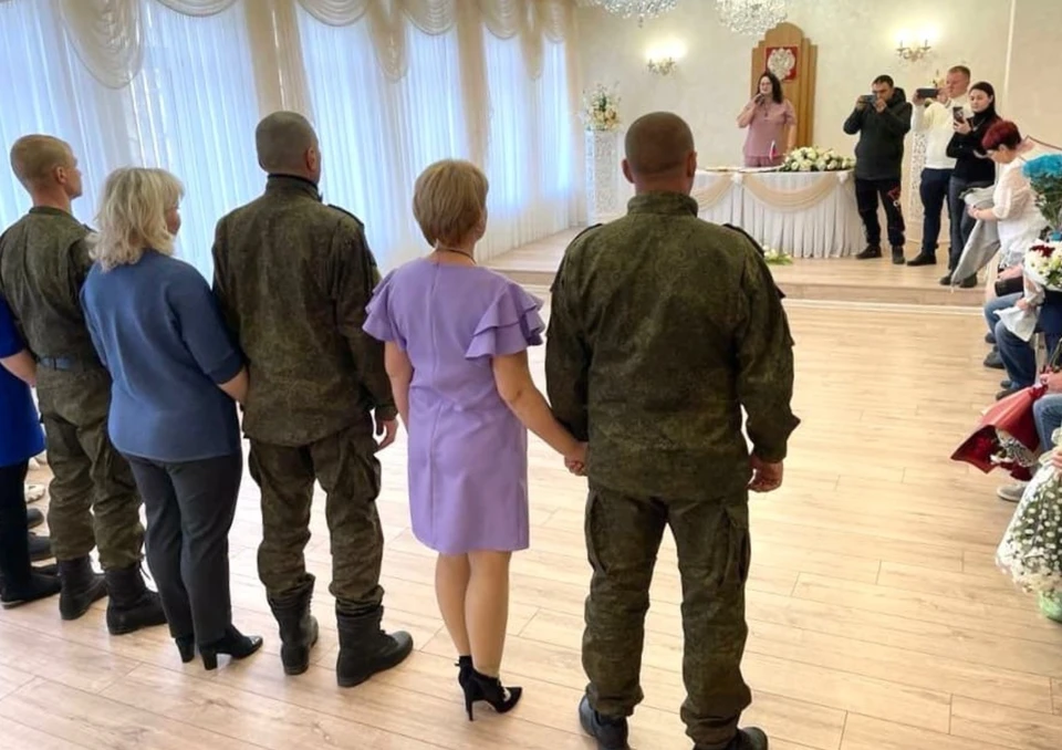 Мобилизованные были в форме. Фото: пресс-служба администрации Чебаркуля.